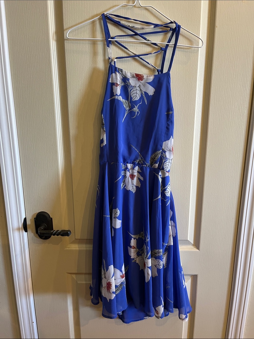 Womens Large Lulus open back blue floral mini dress